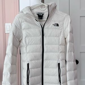 North Face woman’s white jacket size XS